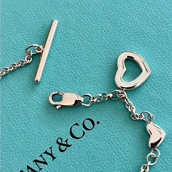 ✨✨✨SOLD✨✨✨ Tiffany & Co. Open Heart Lariat Toggle Bracelet - Picture 3 of 5